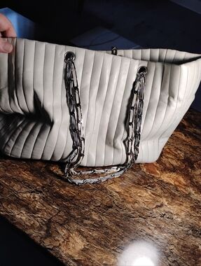 Quilted Chain-Handle Tote Bag in Cream